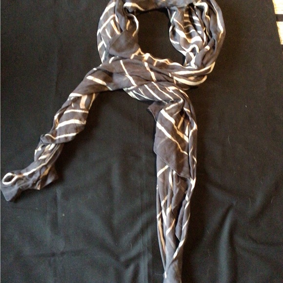 Designer Sandwich scarf - Picture 2 of 2